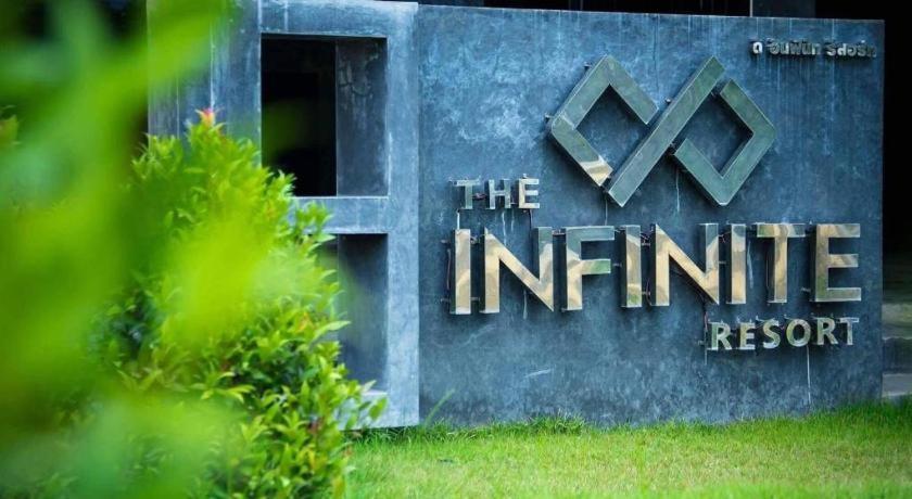 The Infinite Resort Nakhon Sawan Extérieur photo