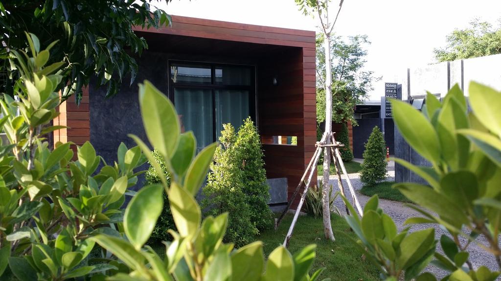 The Infinite Resort Nakhon Sawan Extérieur photo